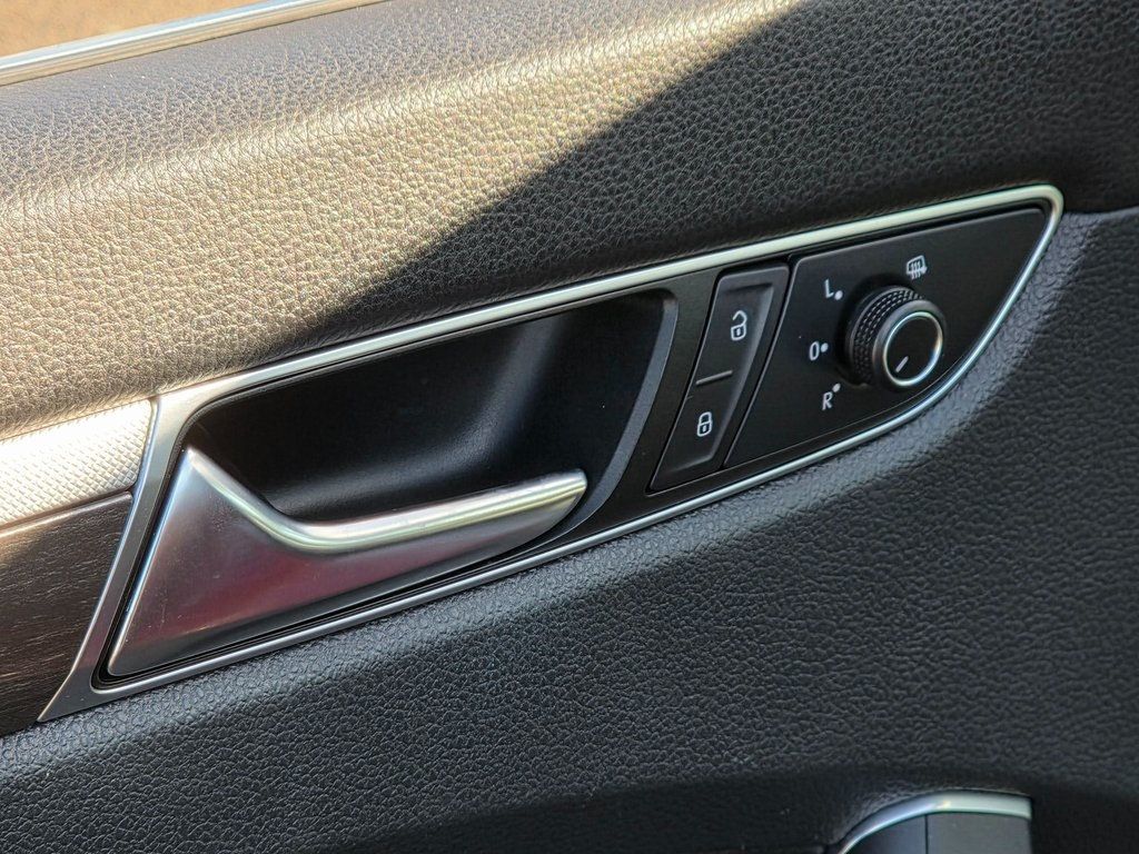 2017 Volkswagen Passat 1.8T SE w/Technology Automatic - 22950257 - 22