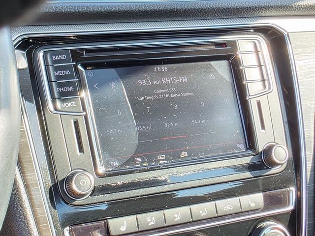 2017 Volkswagen Passat 1.8T SE w/Technology Automatic - 22950257 - 28