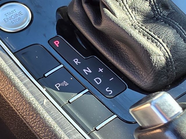 2017 Volkswagen Passat 1.8T SE w/Technology Automatic - 22950257 - 33