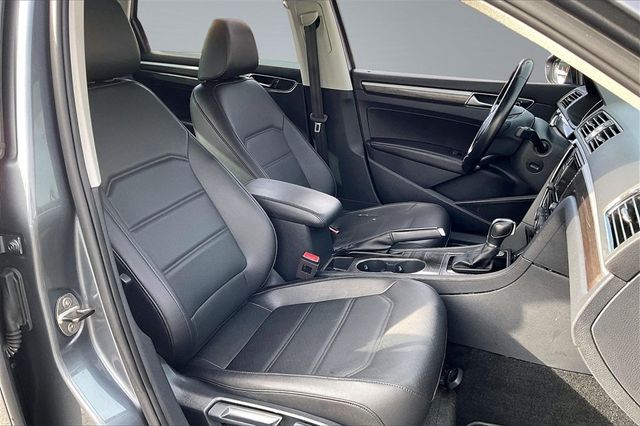 2017 Volkswagen Passat 1.8T SE w/Technology Automatic - 22980309 - 13