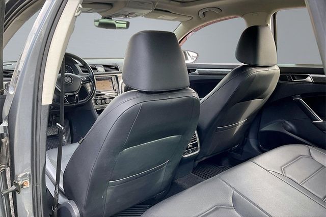 2017 Volkswagen Passat 1.8T SE w/Technology Automatic - 22980309 - 18