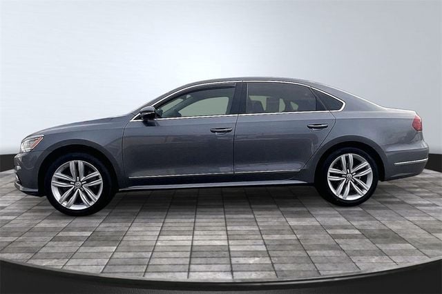2017 Volkswagen Passat 1.8T SE w/Technology Automatic - 22980309 - 3