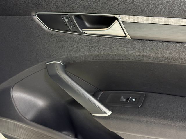 2017 Volkswagen Passat 2017 VOLKSWAGON PASSAT TSI R- LINE - 22929984 - 32