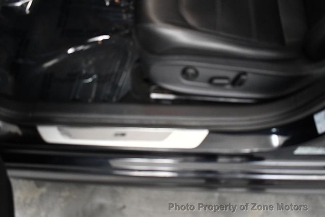 2017 Volkswagen Passat R-Line w/Comfort Pkg Automatic - 22582698 - 9