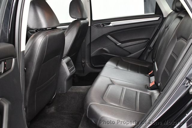 2017 Volkswagen Passat R-Line w/Comfort Pkg Automatic - 22582698 - 11