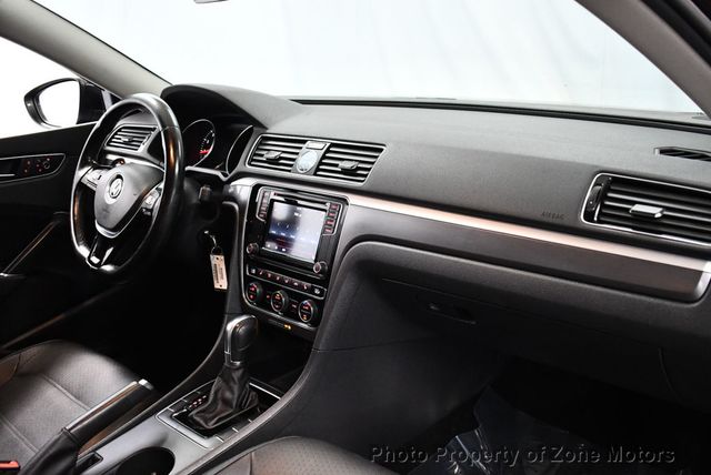 2017 Volkswagen Passat R-Line w/Comfort Pkg Automatic - 22582698 - 17
