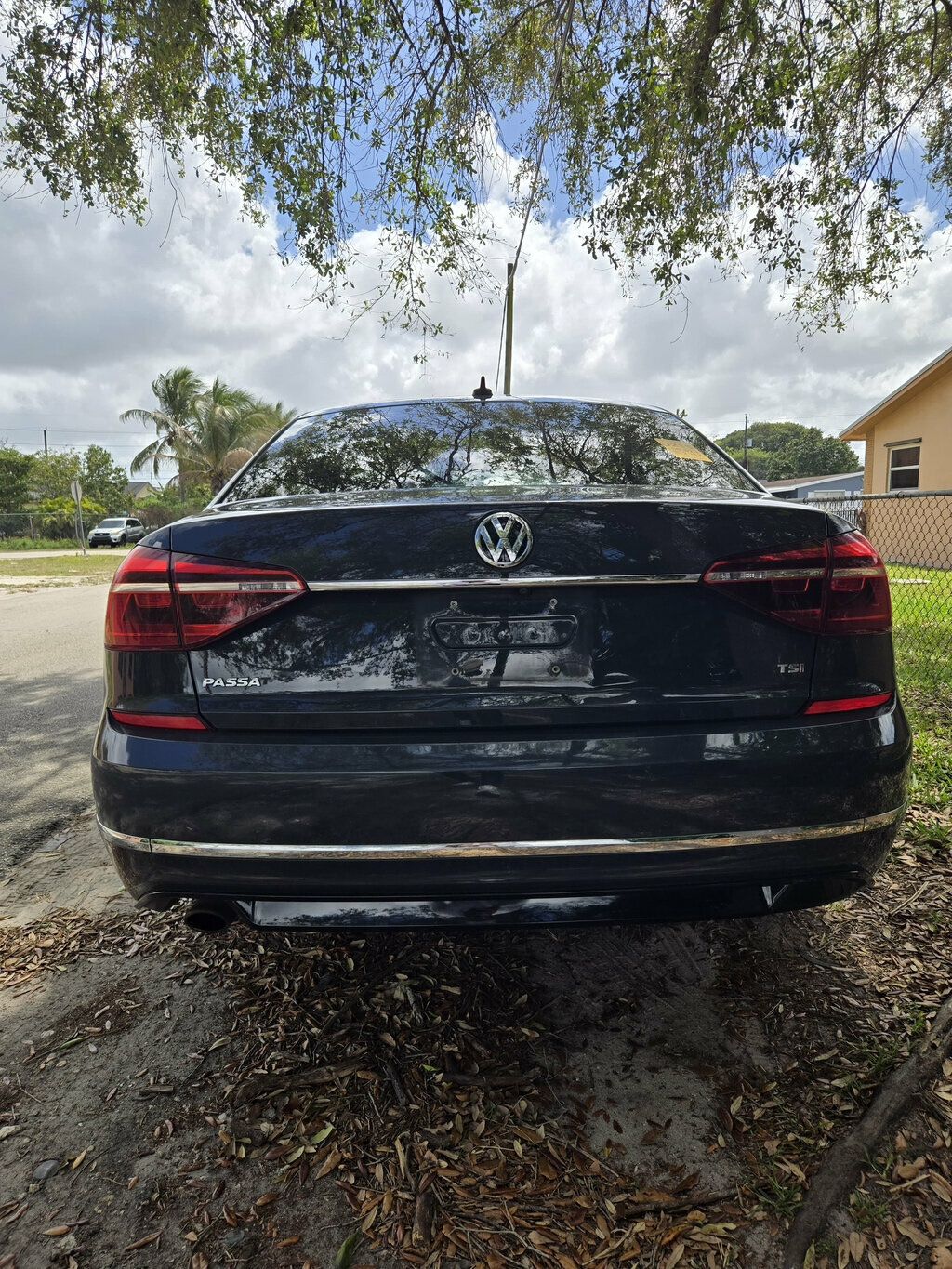 2017 Volkswagen Passat R-Line w/Comfort Pkg Automatic - 22994428 - 10