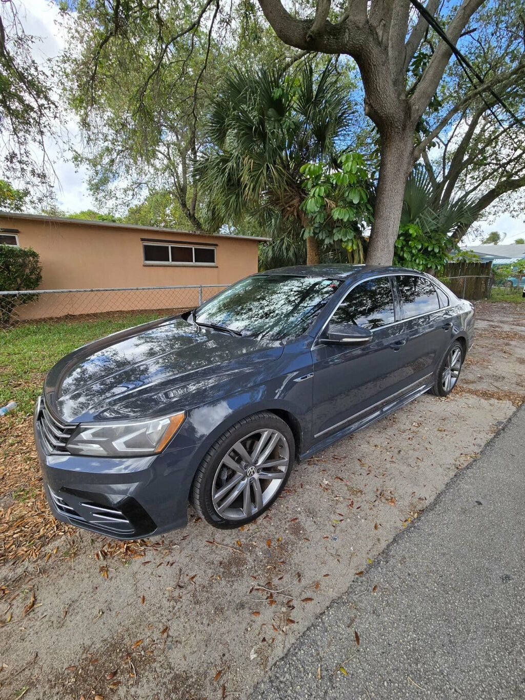 2017 Volkswagen Passat R-Line w/Comfort Pkg Automatic - 22994428 - 2