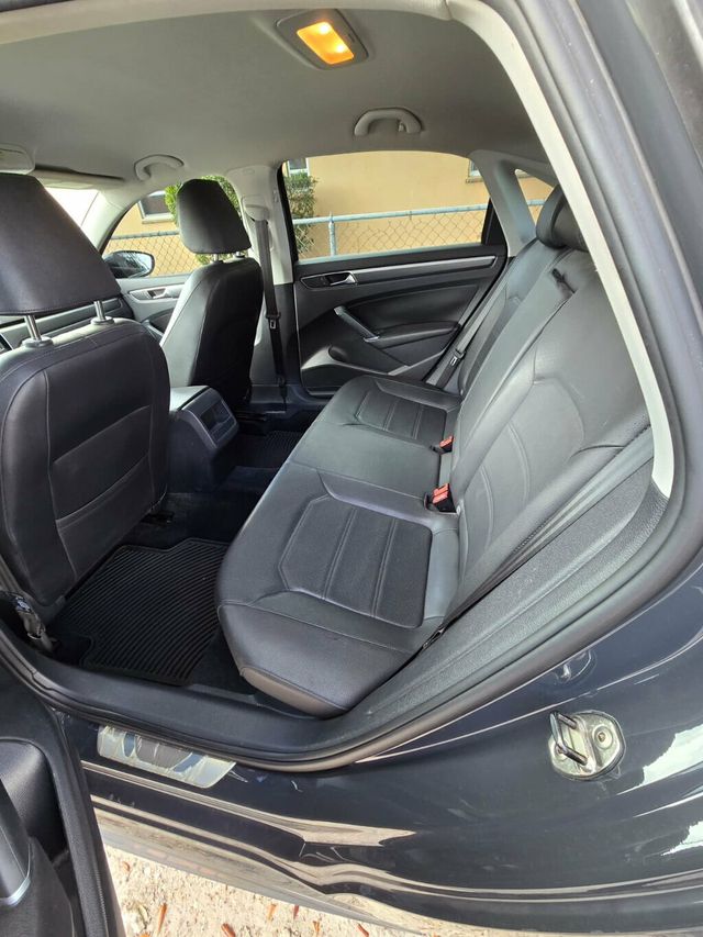 2017 Volkswagen Passat R-Line w/Comfort Pkg Automatic - 22994428 - 6
