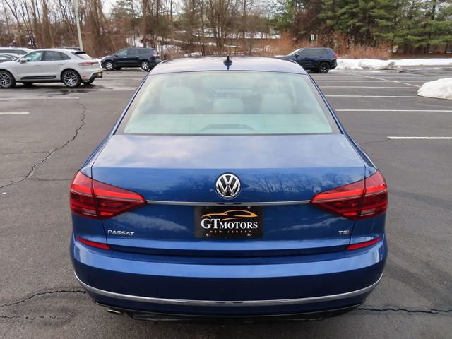 2017 Volkswagen Passat R-Line w/Comfort Pkg Automatic - 22992844 - 9