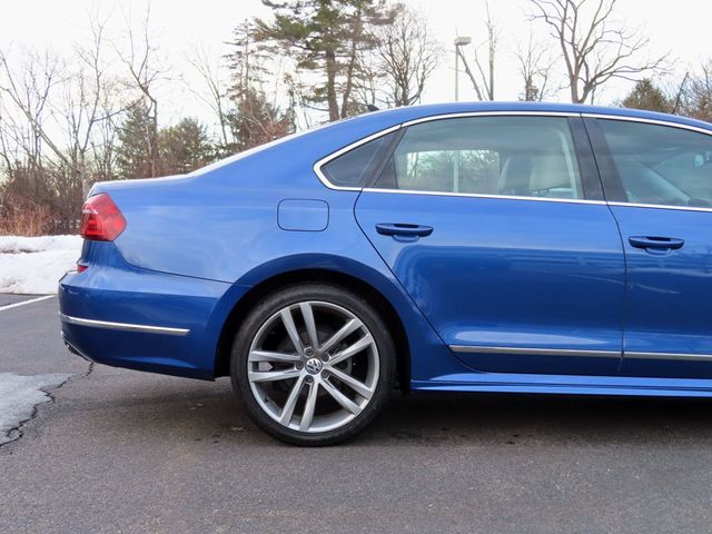 2017 Volkswagen Passat R-Line w/Comfort Pkg Automatic - 22992844 - 12