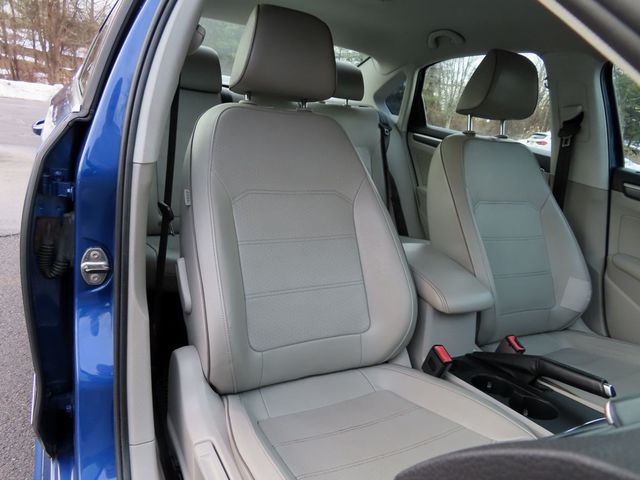 2017 Volkswagen Passat R-Line w/Comfort Pkg Automatic - 22992844 - 20