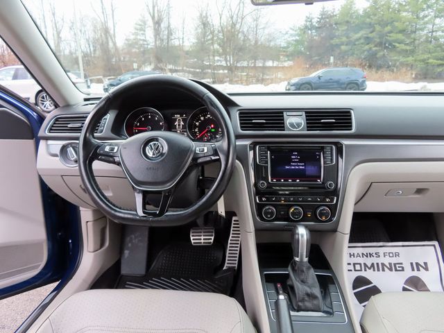 2017 Volkswagen Passat R-Line w/Comfort Pkg Automatic - 22992844 - 28