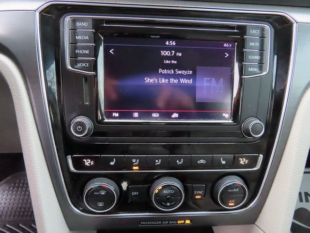 2017 Volkswagen Passat R-Line w/Comfort Pkg Automatic - 22992844 - 31