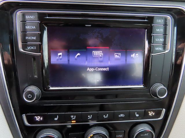 2017 Volkswagen Passat R-Line w/Comfort Pkg Automatic - 22992844 - 32