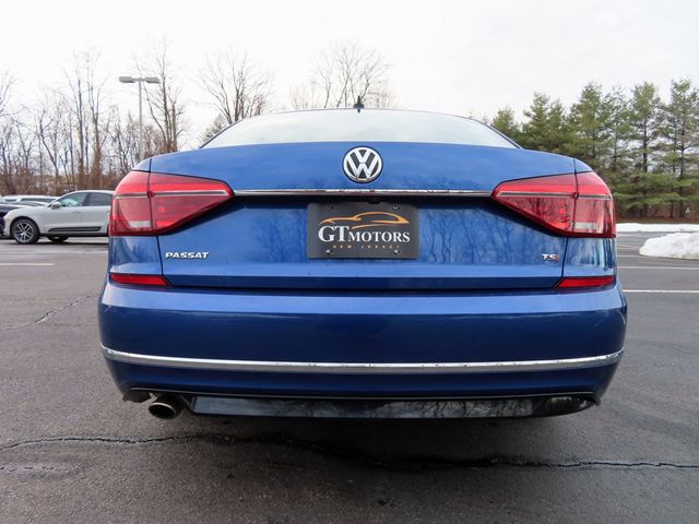 2017 Volkswagen Passat R-Line w/Comfort Pkg Automatic - 22992844 - 8