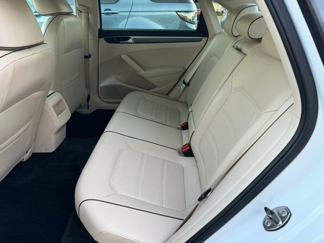 2017 Volkswagen Passat R-Line w/Comfort Pkg Automatic - 22970409 - 8