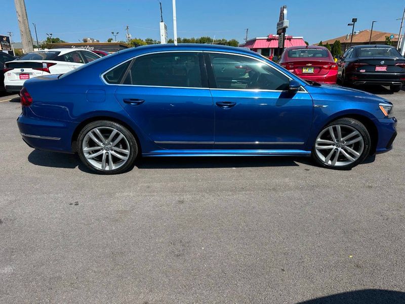 2017 Volkswagen Passat R-Line w/Comfort Pkg Automatic - 22915526 - 7