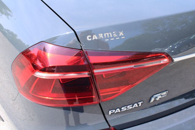 2017 Volkswagen Passat R-Line w/Comfort Pkg Automatic - 23032820 - 9