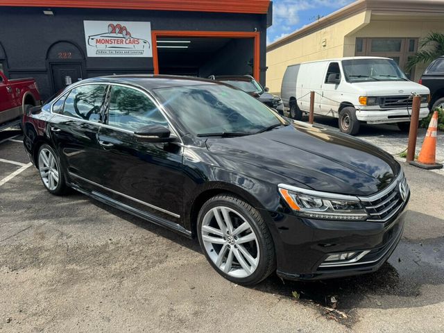 2017 Volkswagen Passat R-Line w/Comfort Pkg Automatic - 23016920 - 0