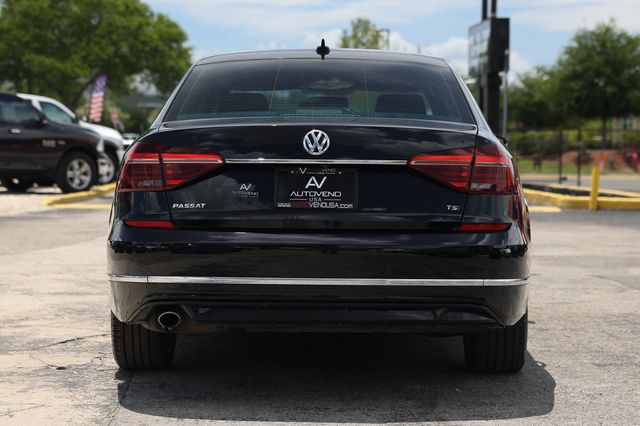 2017 Volkswagen Passat R-Line w/Comfort Pkg Automatic - 23026918 - 9