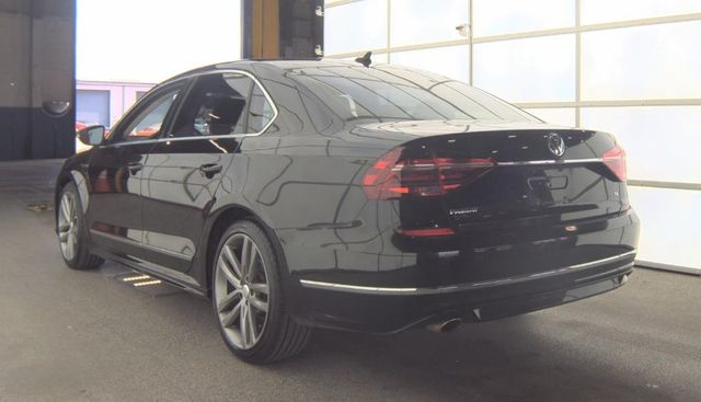 2017 Volkswagen Passat R-Line w/Comfort Pkg Automatic - 23026918 - 2