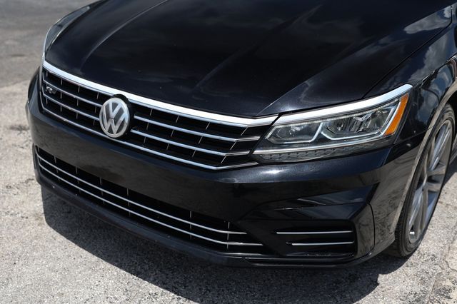 2017 Volkswagen Passat R-Line w/Comfort Pkg Automatic - 23026918 - 32
