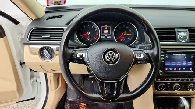 2017 Volkswagen Passat V6 SEL Premium DSG - 23076072 - 13