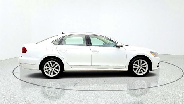 2017 Volkswagen Passat V6 SEL Premium DSG - 23076072 - 3