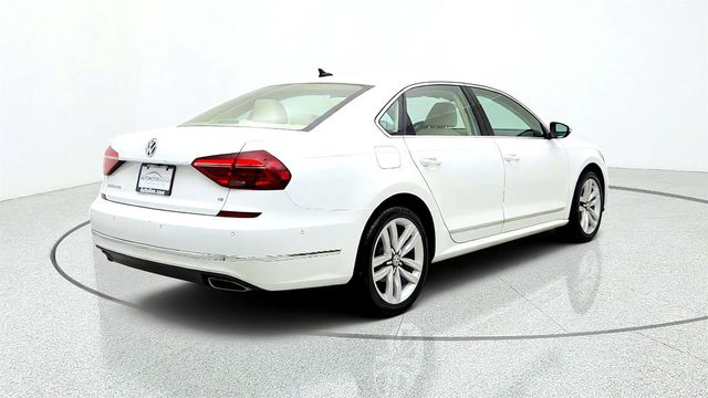 2017 Volkswagen Passat V6 SEL Premium DSG - 23076072 - 4