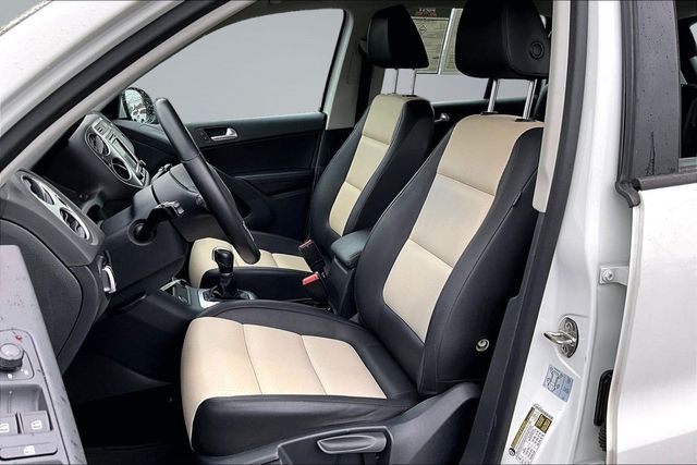 2017 Volkswagen Tiguan 2.0T S - 23028036 - 9