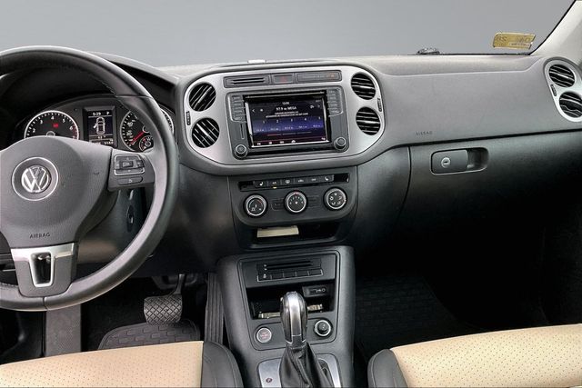 2017 Volkswagen Tiguan 2.0T S - 23028036 - 24