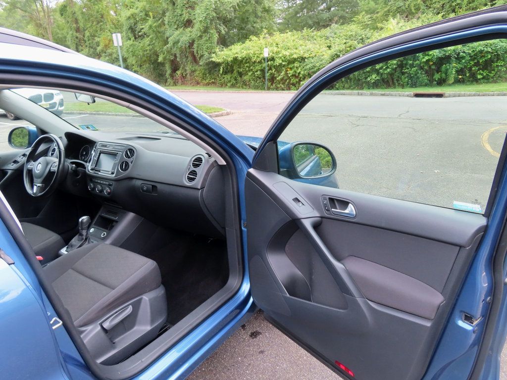 2017 Volkswagen Tiguan S photo 17
