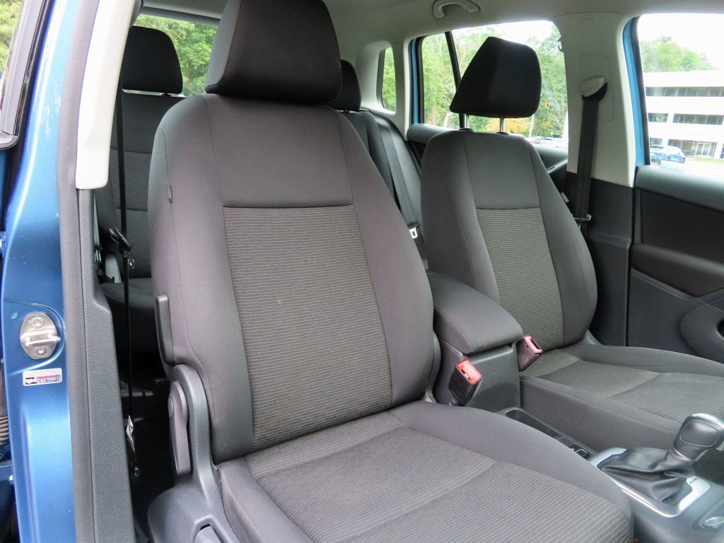 2017 Volkswagen Tiguan S photo 19