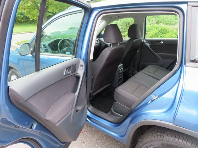 2017 Volkswagen Tiguan 2.0T S 4MOTION - 22906319 - 24