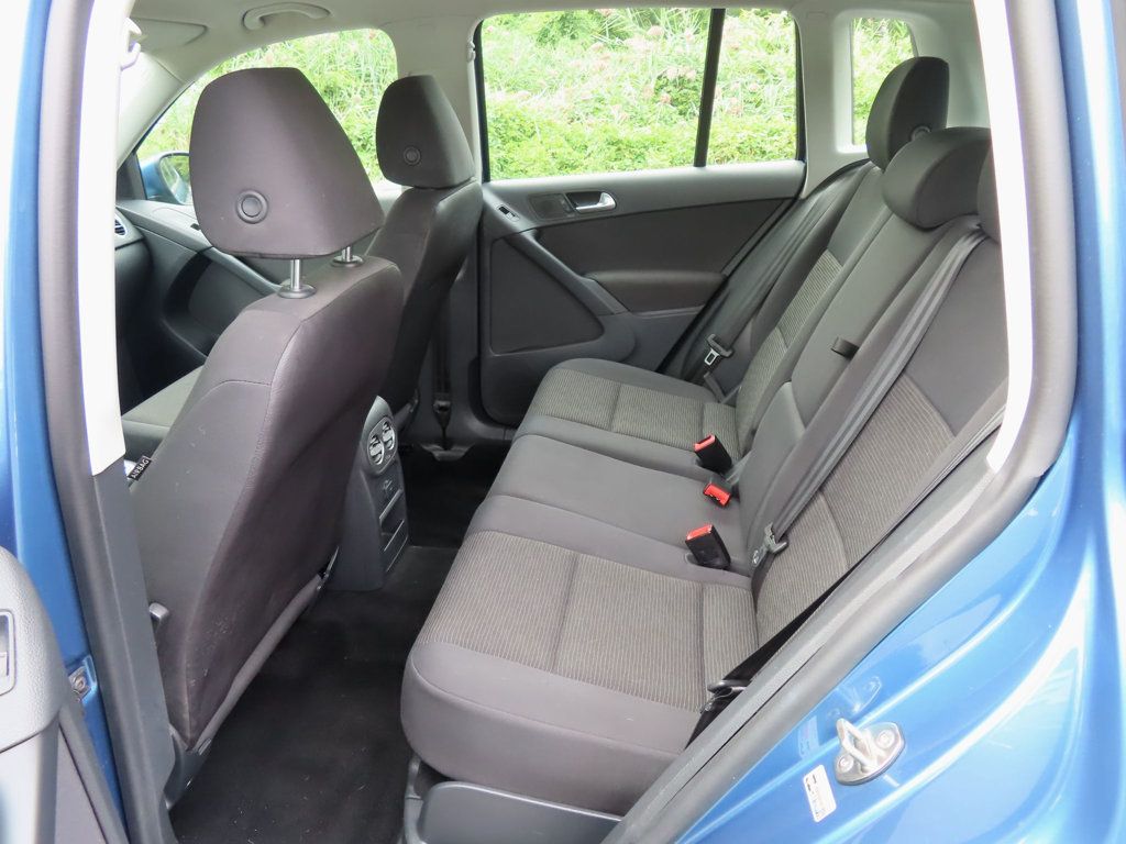 2017 Volkswagen Tiguan S photo 24