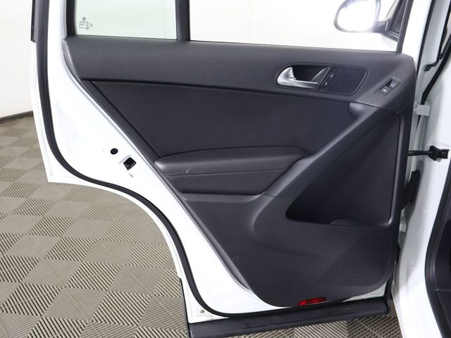 2017 Volkswagen Tiguan 2.0T S 4MOTION - 23027856 - 20