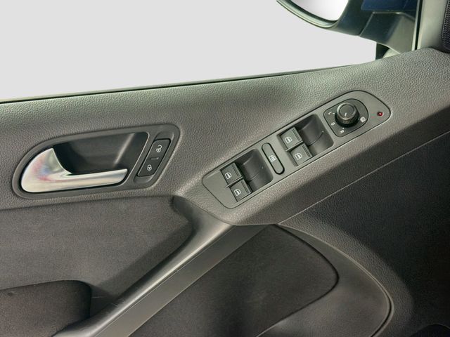 2017 Volkswagen Tiguan 2.0T S 4MOTION - 23073884 - 16