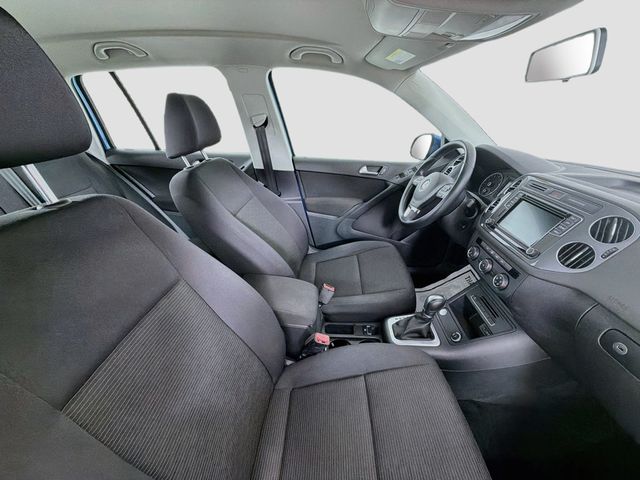 2017 Volkswagen Tiguan 2.0T S 4MOTION - 23073884 - 25