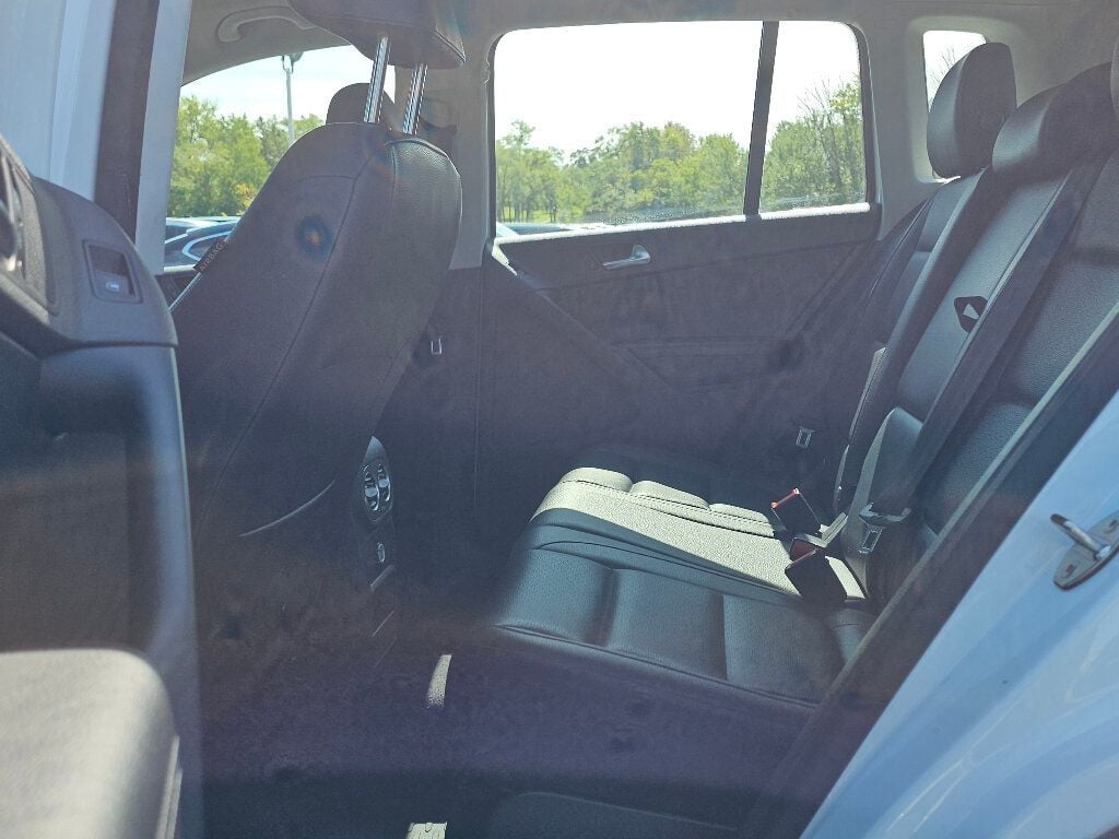 2017 Volkswagen Tiguan S photo 16