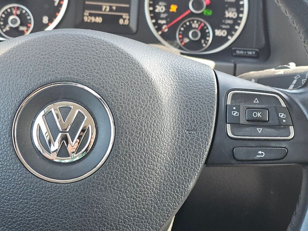 2017 Volkswagen Tiguan S photo 21