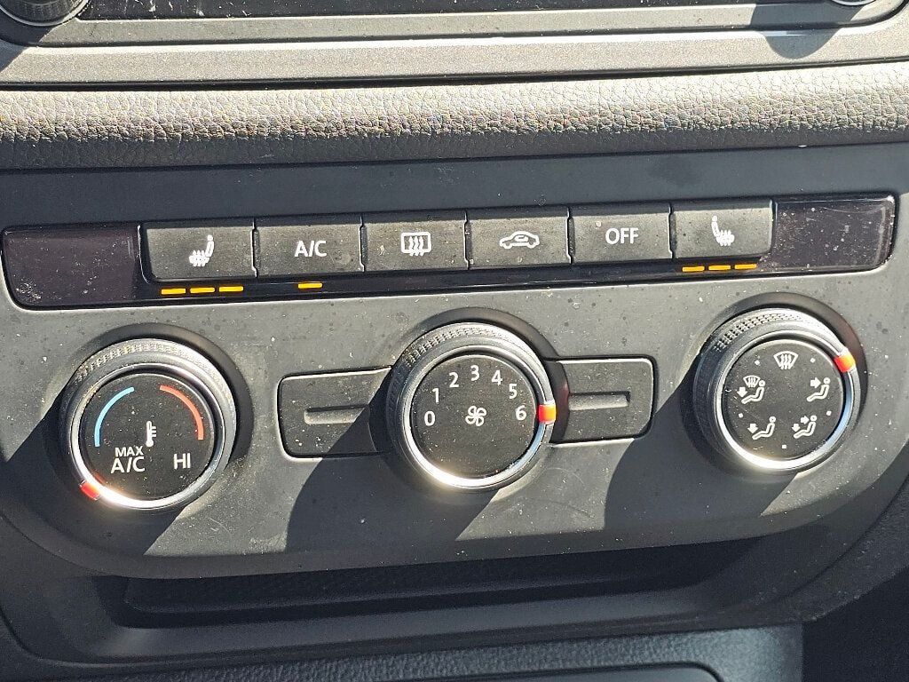 2017 Volkswagen Tiguan S photo 23