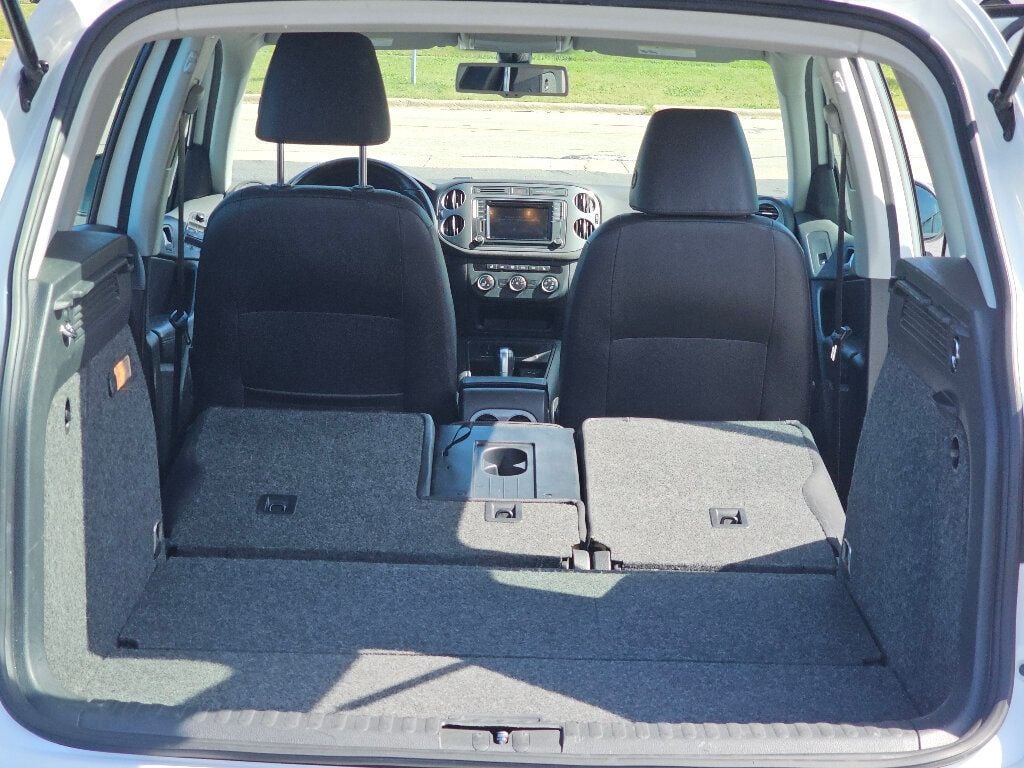 2017 Volkswagen Tiguan S photo 27