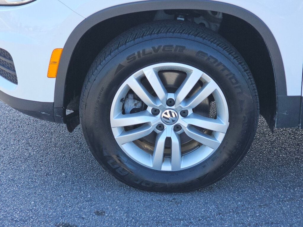 2017 Volkswagen Tiguan S photo 30