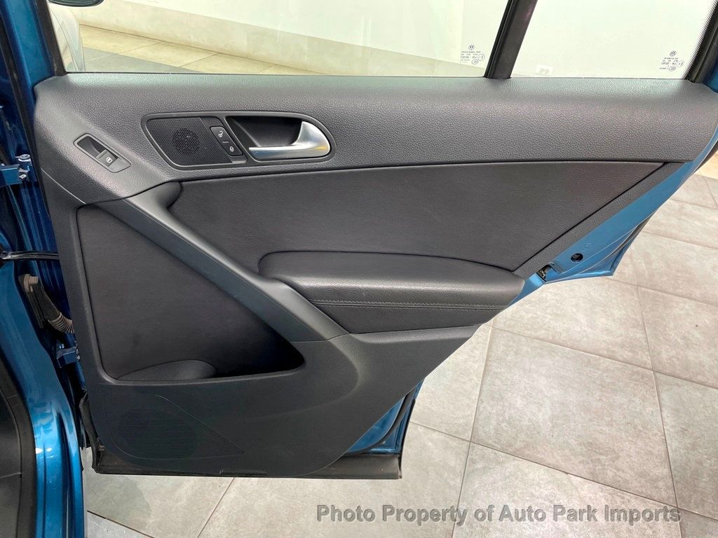2017 Volkswagen Tiguan 2.0T S FWD - 22027340 - 38