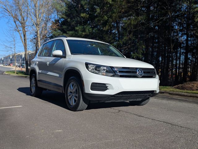 2017 Volkswagen Tiguan 2.0T S FWD - 22991836 - 11