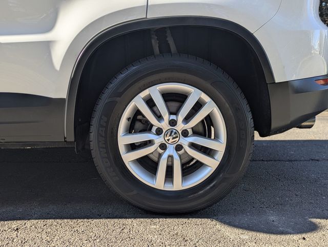 2017 Volkswagen Tiguan 2.0T S FWD - 22991836 - 5