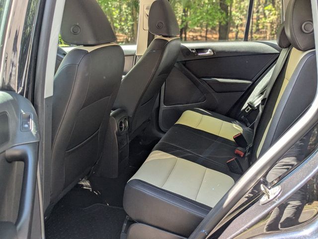 2017 Volkswagen Tiguan 2.0T S FWD - 23019272 - 17