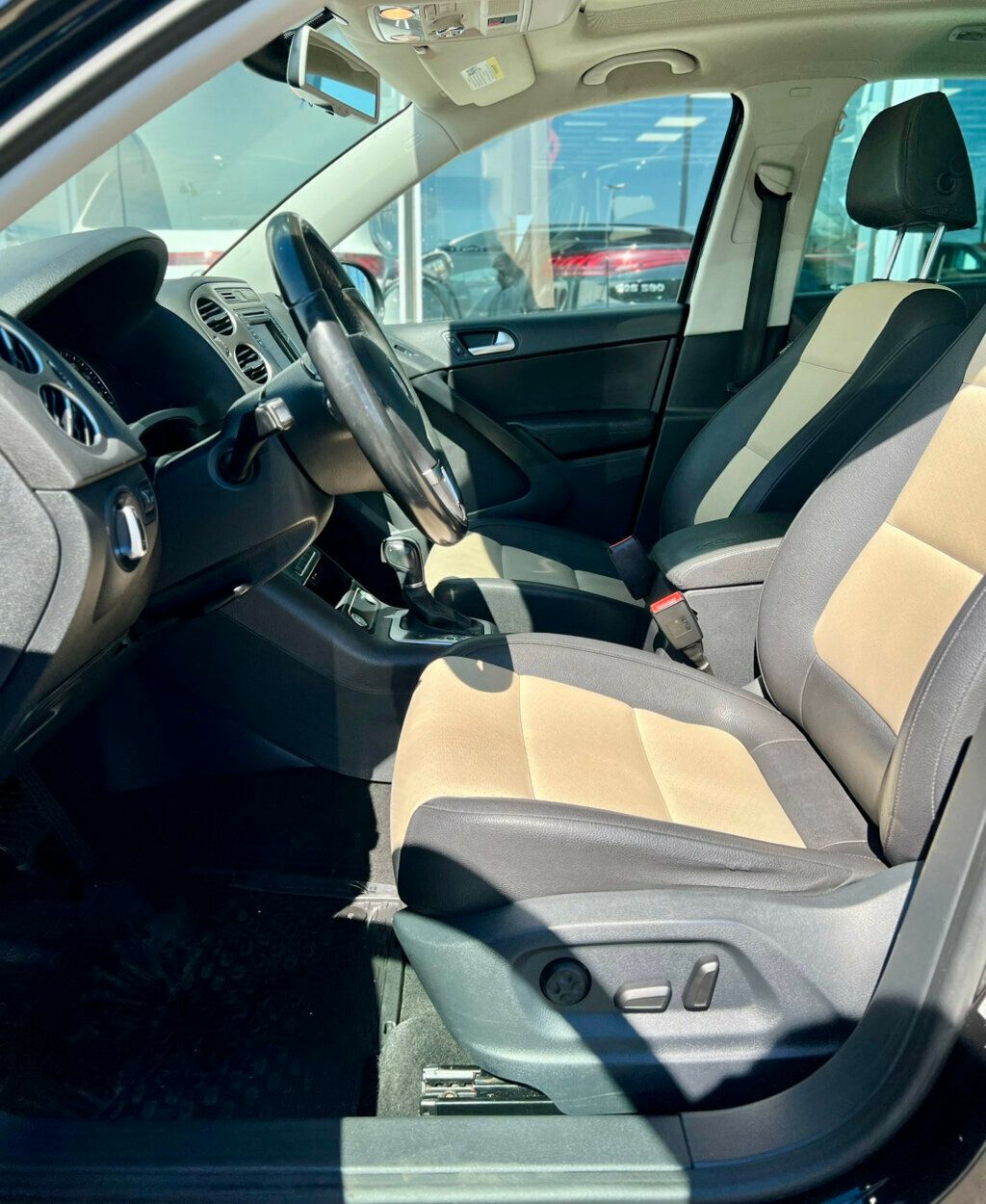 2017 Volkswagen Tiguan 2.0T Wolfsburg Edition FWD - 22997814 - 13