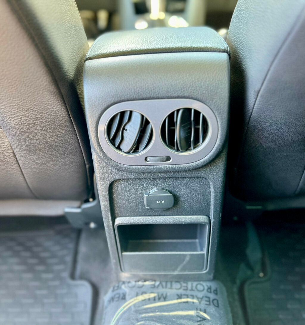 2017 Volkswagen Tiguan 2.0T Wolfsburg Edition FWD - 22997814 - 16